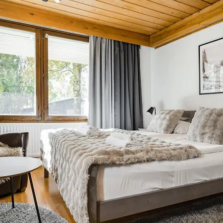 Arctic Pine Studio, Parking By Lapland Host